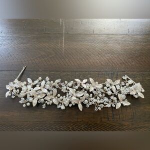 Gorgeous handmade bridal head piece 💗💗💗 Never worn. Silver in color 💕